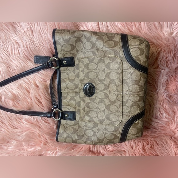 COACH BLACK & TAN PURSE - Picture 7 of 7